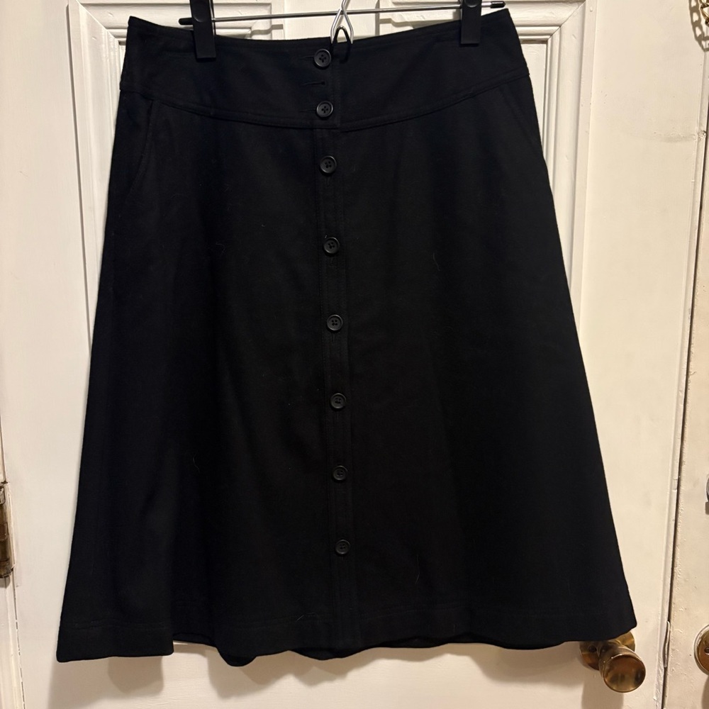 Banana Republic Black Button-Front A-Line Skirt - Size 6